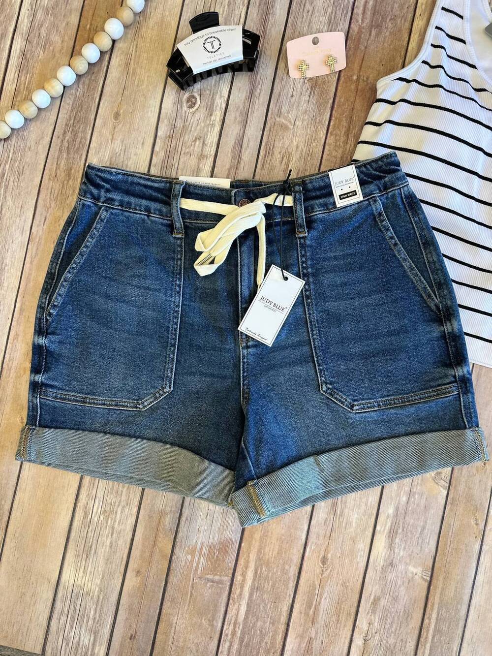 NEW JUDY BLUE women's highrise cuff jogger shorts in medium wash